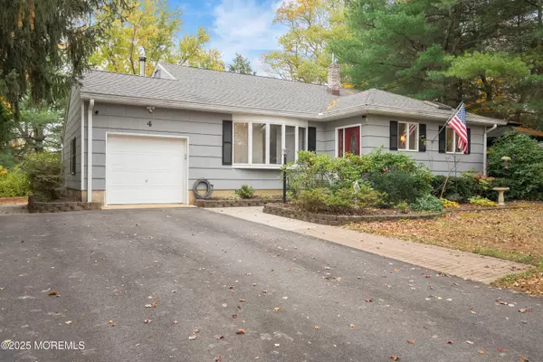 Middletown, NJ 07748,4 Coral Place