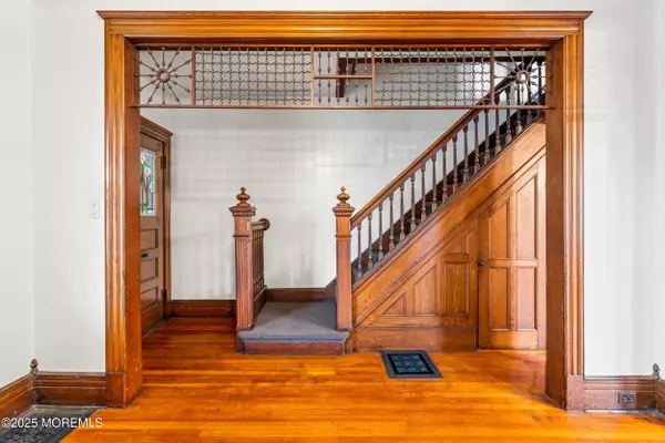 Red Bank, NJ 07701,50 Peters Place