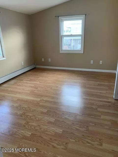 Keansburg, NJ 07734,7 Seaview Avenue