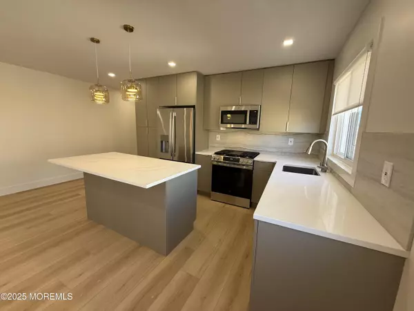 Belmar, NJ 07719,1 Ocean Avenue #18