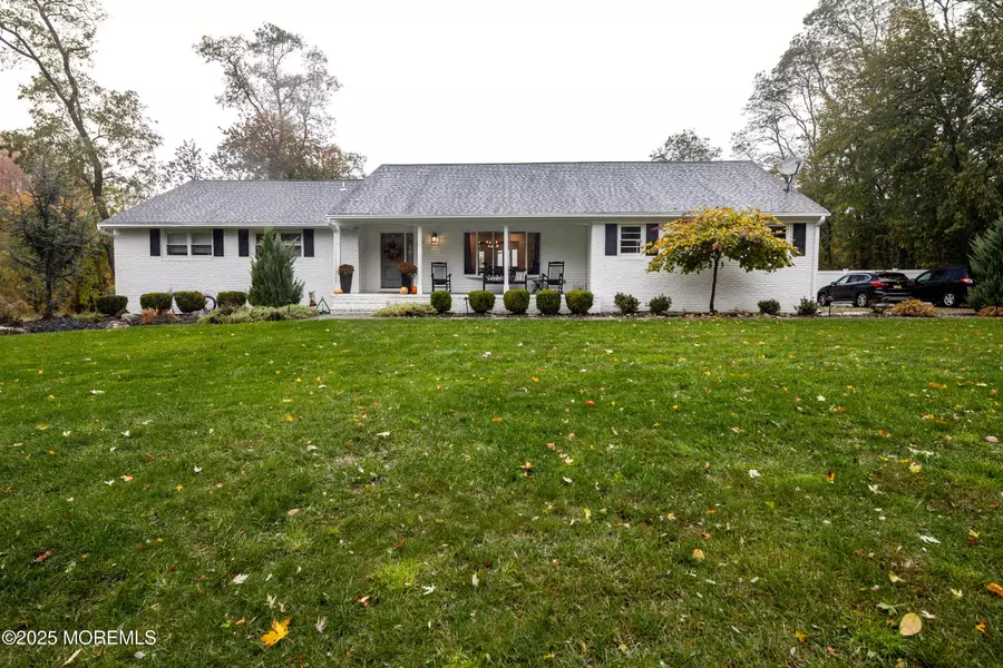 29 Telegraph Hill Road, Holmdel, NJ 07733