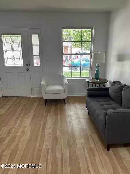 28 Delavan Court, New Brunswick, NJ 08901