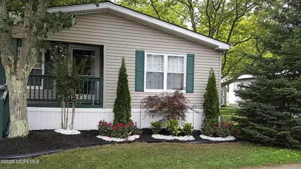 Morganville, NJ 07751,38 Village Road