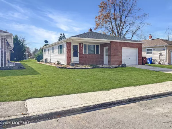 Toms River, NJ 08757,17 Christiansted Street