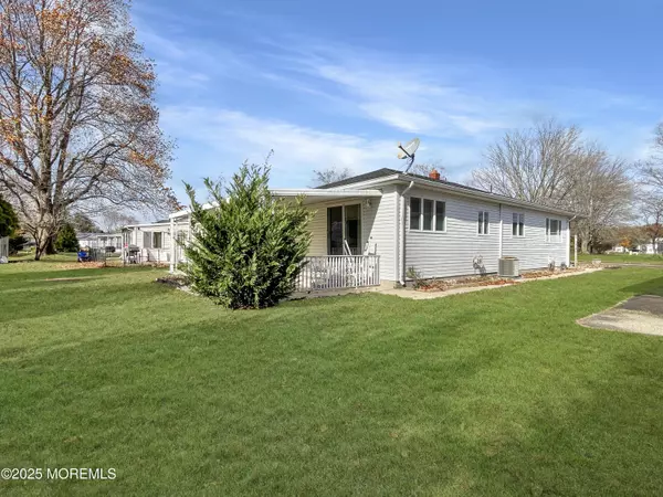 Toms River, NJ 08757,17 Christiansted Street