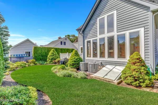 Manasquan, NJ 08736,20 Old Squan Road