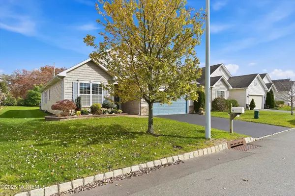 Lakewood, NJ 08701,9 Eagle Ridge Circle