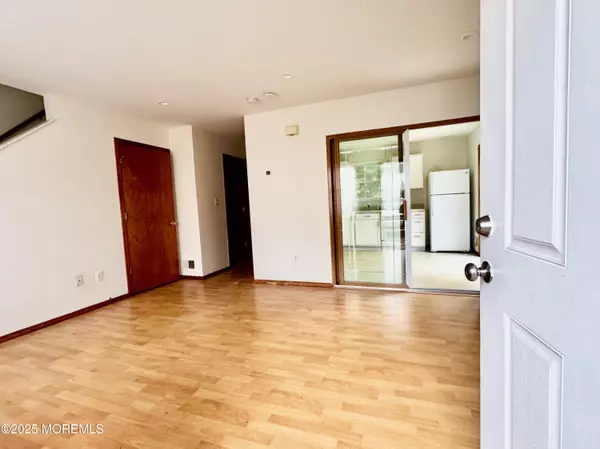 Keyport, NJ 07735,244 Raritan Street