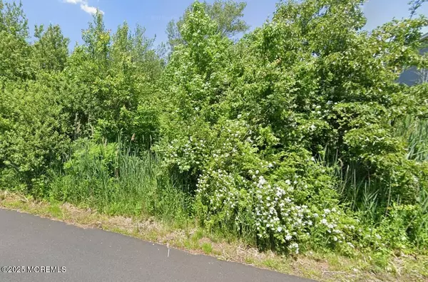 96 Ocean Avenue, Waretown, NJ 08758