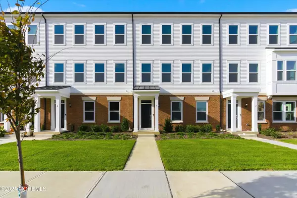 4 Barton Avenue, Oceanport, NJ 07757