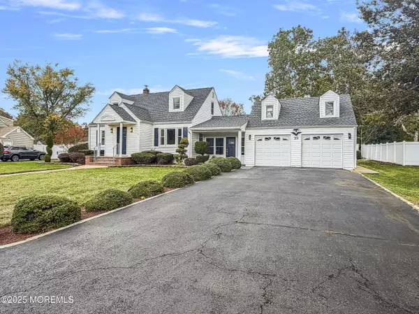 Freehold, NJ 07728,39 Pine Avenue