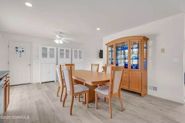 Bayville, NJ 08721,168 Grand Central Parkway