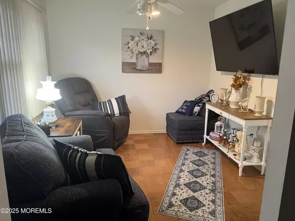 Toms River, NJ 08753,590 Garfield Avenue