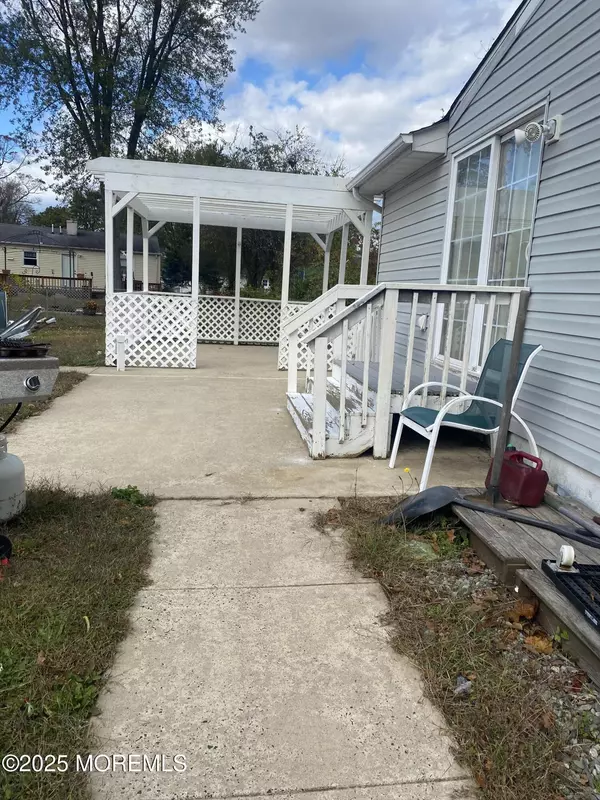 Brick, NJ 08723,75 Maplewood Circle