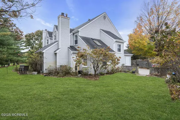 Freehold, NJ 07728,9 Holmes Court