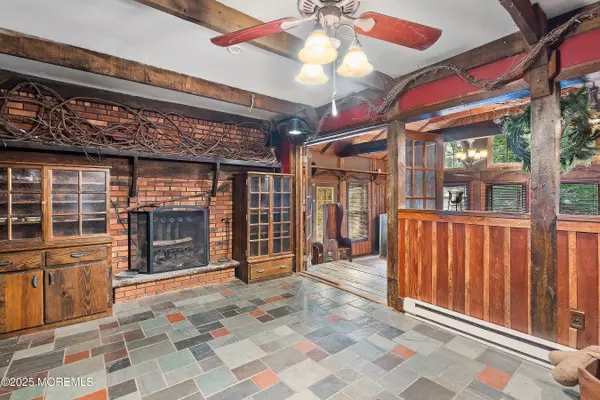 Howell, NJ 07731,53 Hilltop Road