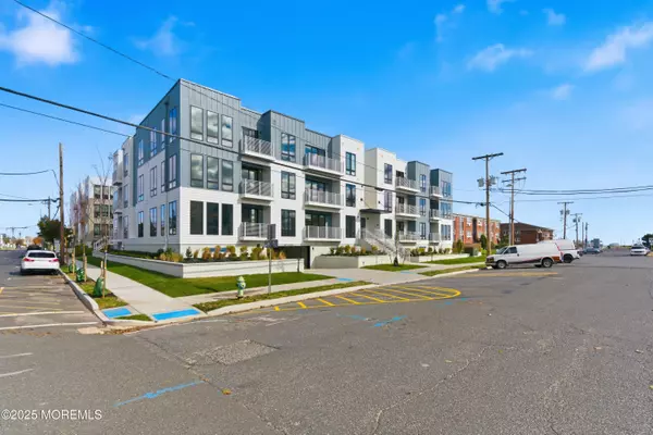 Asbury Park, NJ 07712,215 2nd Avenue #301