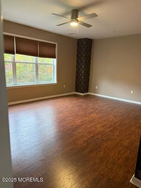 Matawan, NJ 07747,414 Sloan Court