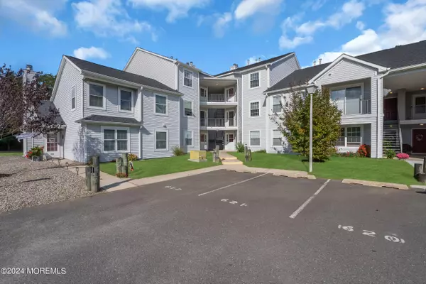 Toms River, NJ 08753,621 Waters Edge Drive