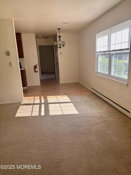 1021 Aberdeen Drive, Lakewood, NJ 08701