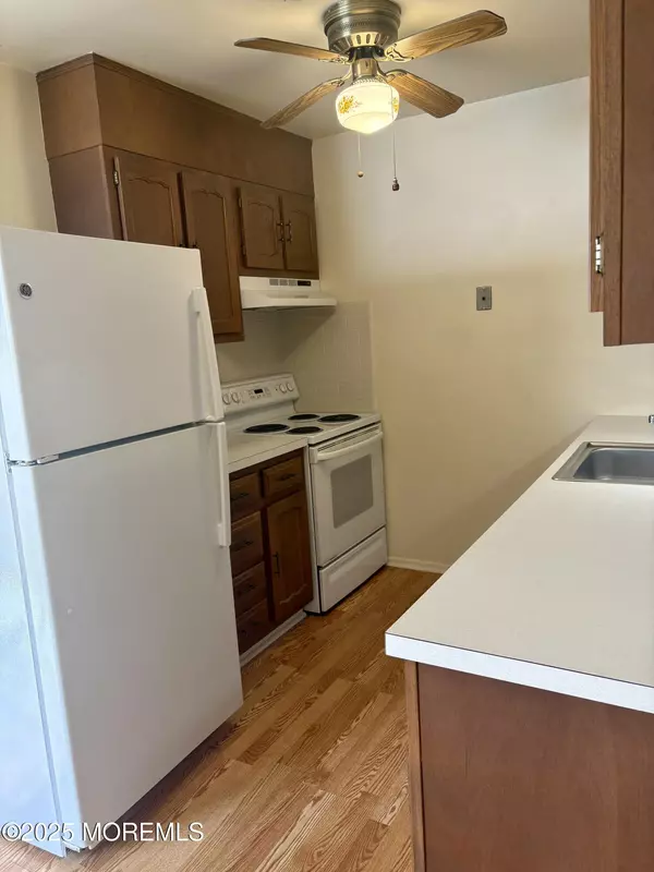 Lakewood, NJ 08701,1021 Aberdeen Drive