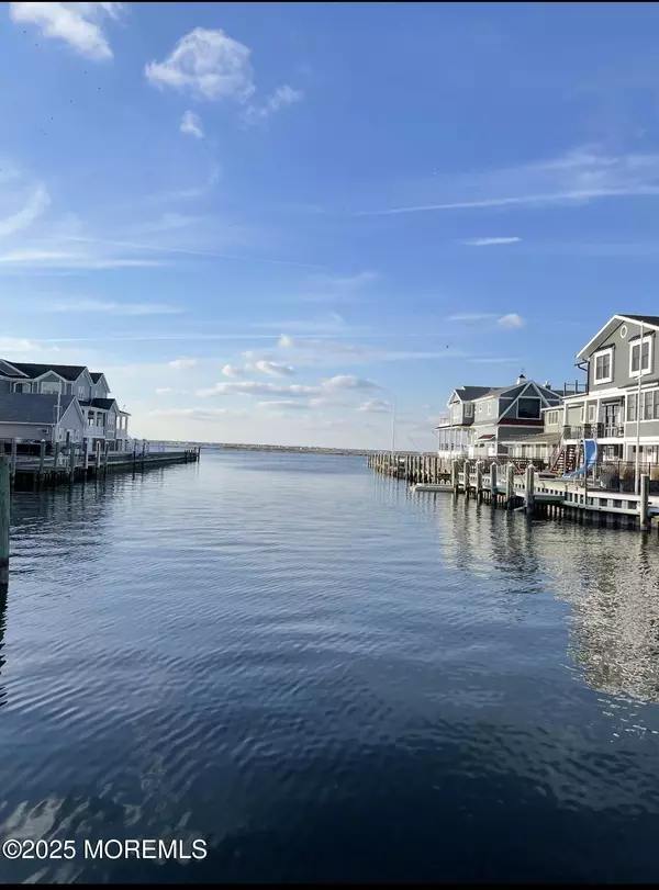 Lavallette, NJ 08735,241 Westmont Avenue