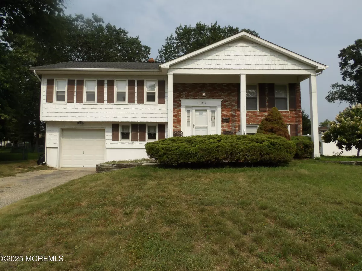 Howell, NJ 07731,30 Brunswick Drive