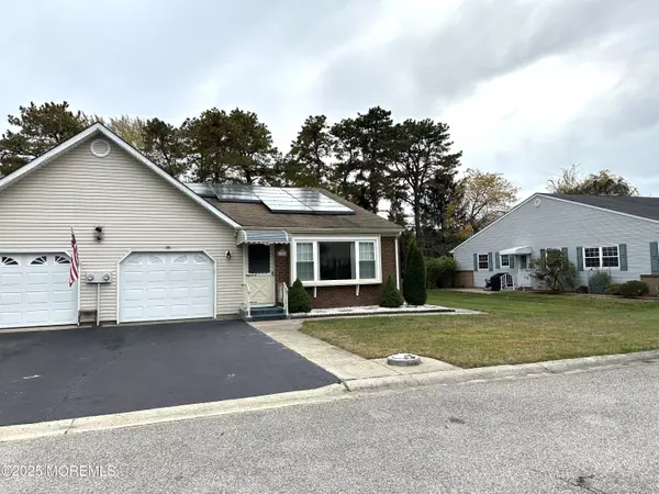 Whiting, NJ 08759,3 Drake Street #53