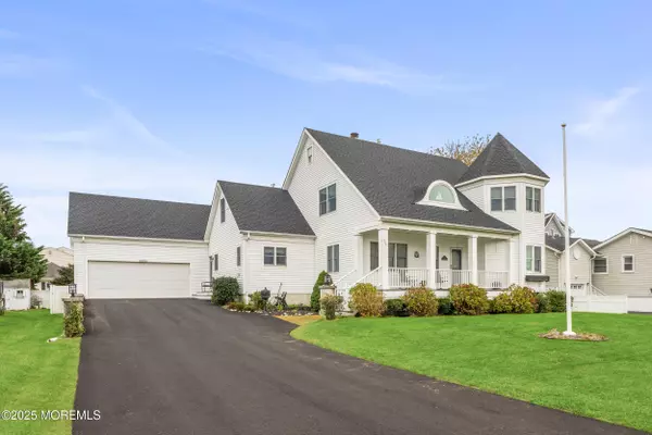 Monmouth Beach, NJ 07750,16 Anderson Street