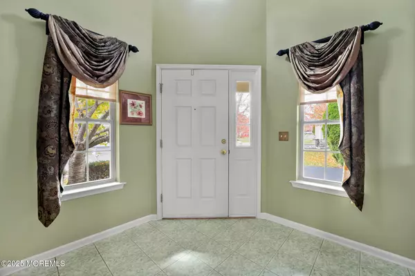 Barnegat, NJ 08005,27 Mission Way