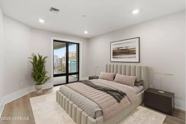 Asbury Park, NJ 07712,215 2nd Avenue #104