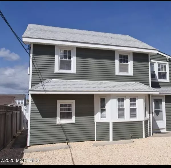 7 Princeton Avenue, Lavallette, NJ 08735