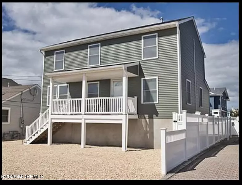 7 Princeton Avenue, Lavallette, NJ 08735