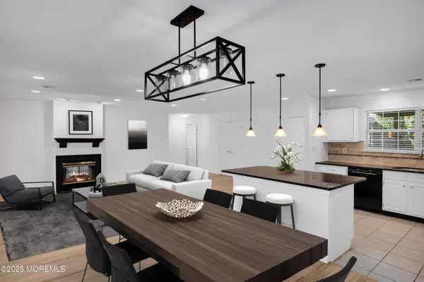 9 Ambrose Lane #141, Holmdel, NJ 07733