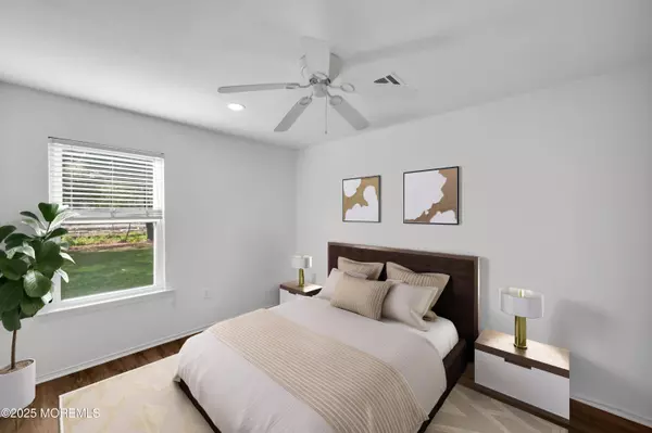 Holmdel, NJ 07733,9 Ambrose Lane #141