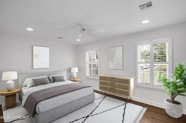 Holmdel, NJ 07733,9 Ambrose Lane #141