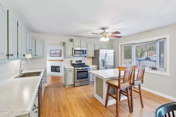 Monroe, NJ 08831,111 Applegate Avenue