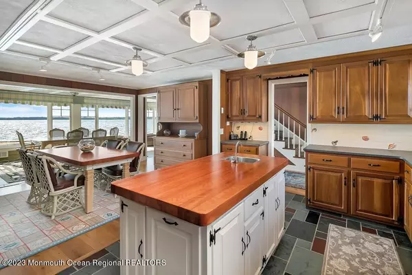 Mantoloking, NJ 08738,127 Curtis Point Drive