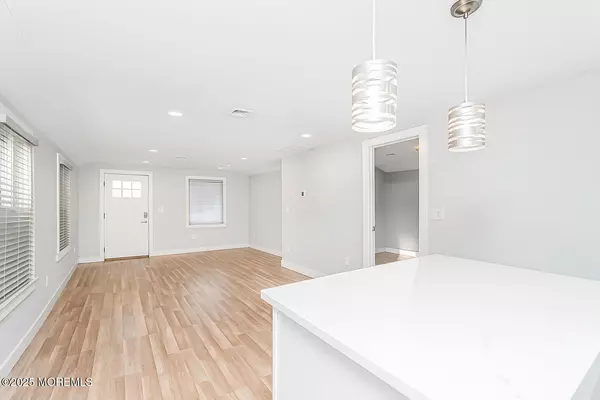 Keyport, NJ 07735,37 Myrtle Avenue