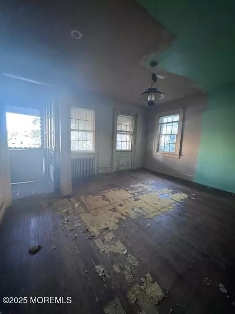 Long Branch, NJ 07740,14 Slocum Place