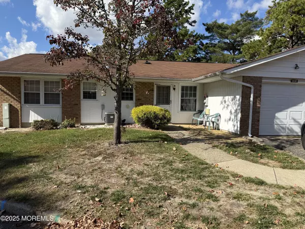 110 Buckingham Drive #B, Manchester, NJ 08759