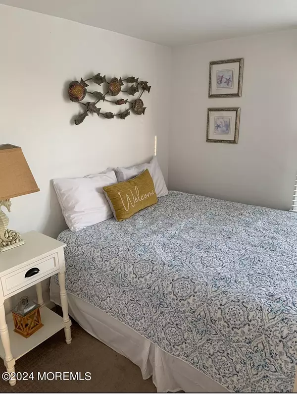 Manasquan, NJ 08736,66 1st Avenue