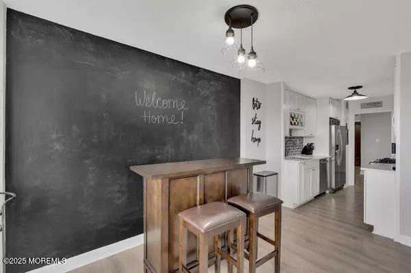 Red Bank, NJ 07701,28 Riverside Avenue #4G