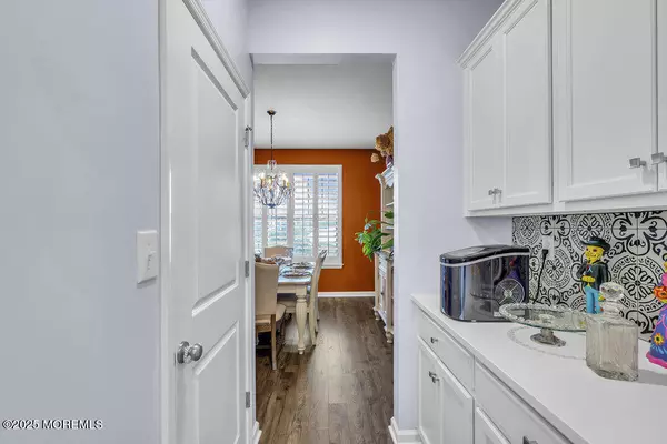 Manahawkin, NJ 08050,138 Bradshaw Drive