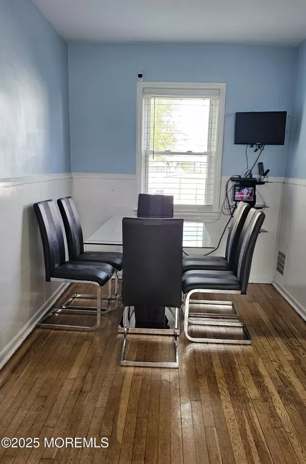 Woodbridge, NJ 07095,52 Martin Terrace