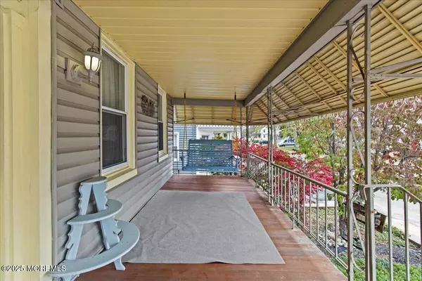 Keyport, NJ 07735,73 2nd Street