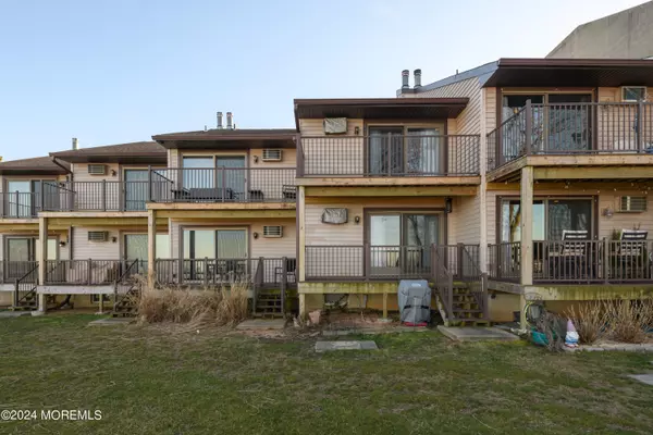 Highlands, NJ 07732,164 S Linden Avenue #12