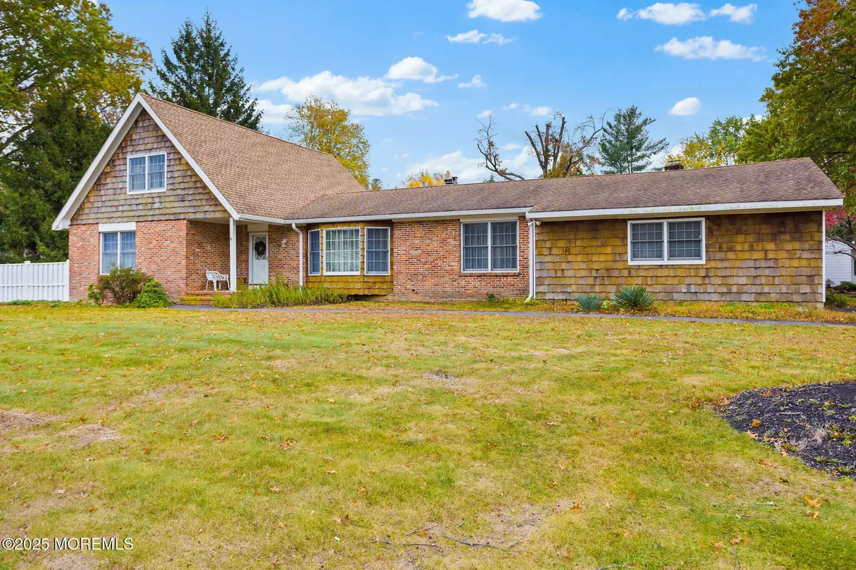 Princeton Junction, NJ 08550,1 Hawk Drive