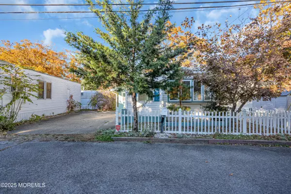 Brick, NJ 08724,5 B Trail