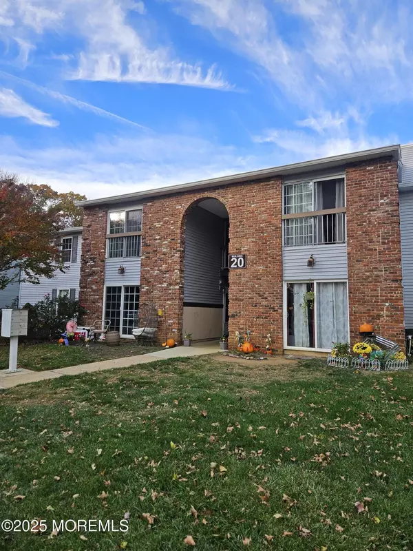 20 Austin Court #7, Freehold, NJ 07728